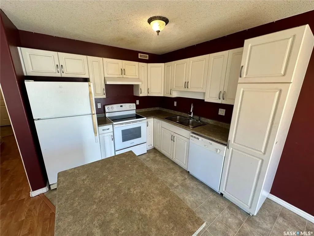 103 Banyan Crescent Saskatoon SK S7V 1G3