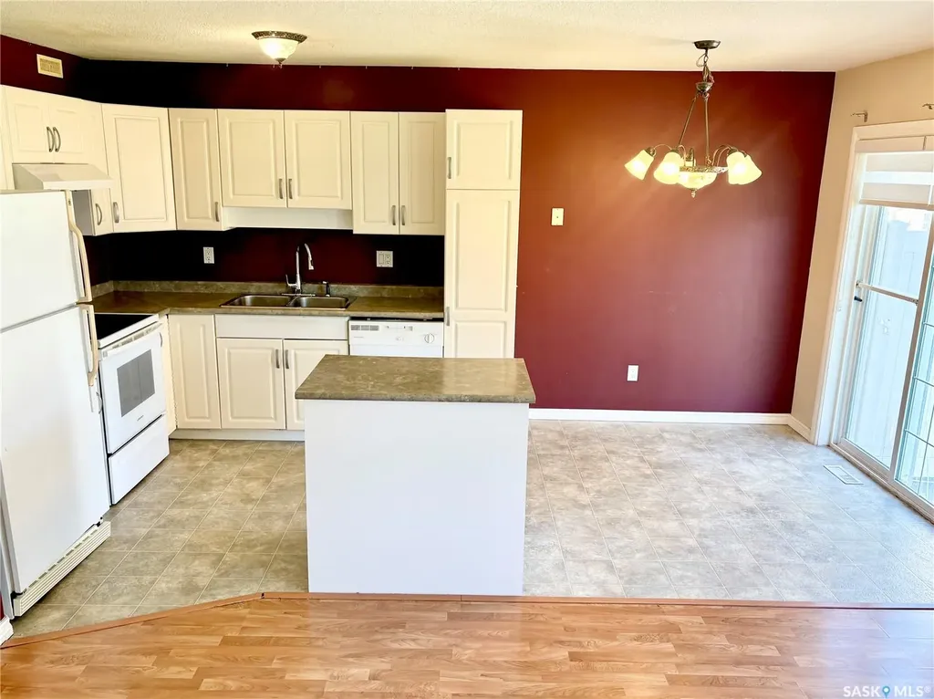 103 Banyan Crescent Saskatoon SK S7V 1G3