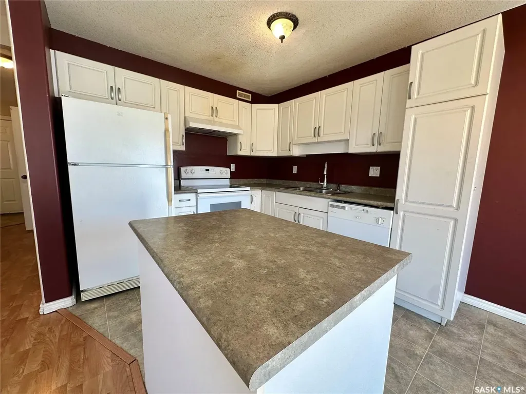 103 Banyan Crescent Saskatoon SK S7V 1G3