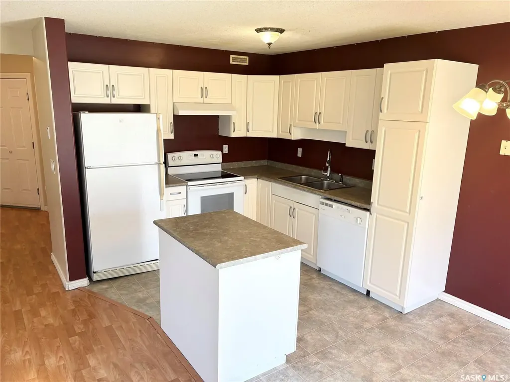103 Banyan Crescent Saskatoon SK S7V 1G3