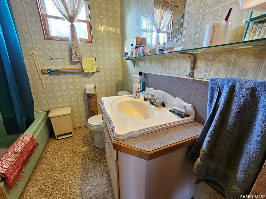 304 7th Avenue SE Swift Current SK S9H 3P7