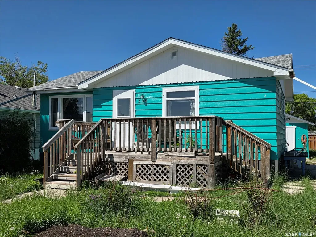 304 7th Avenue SE Swift Current SK S9H 3P7