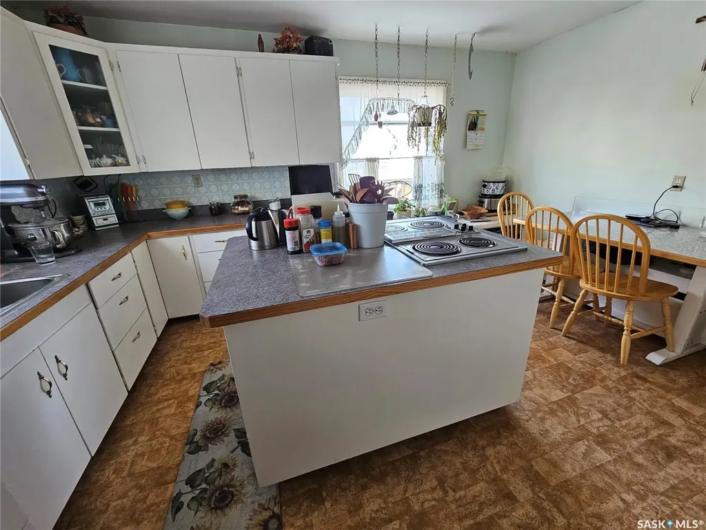 304 7th Avenue SE Swift Current SK S9H 3P7