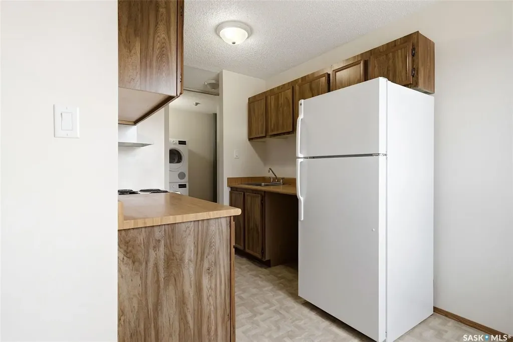 35 Alport Crescent Regina SK S4R 8C6