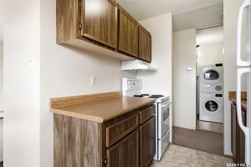 35 Alport Crescent Regina SK S4R 8C6