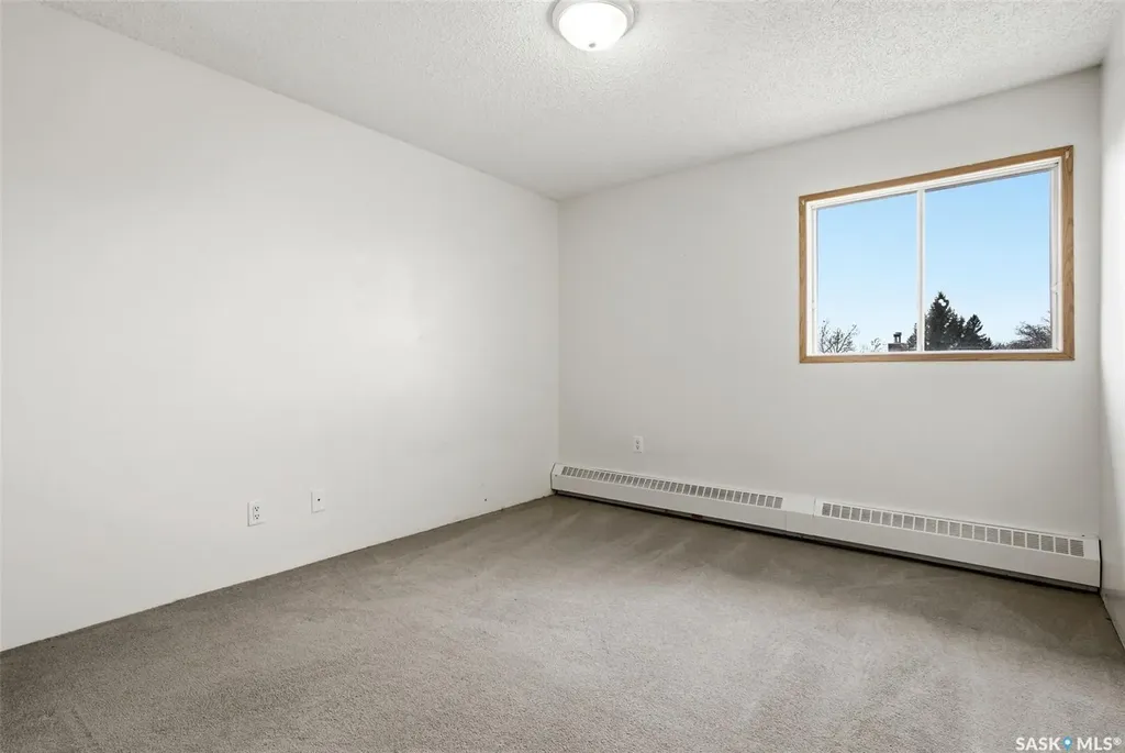 35 Alport Crescent Regina SK S4R 8C6