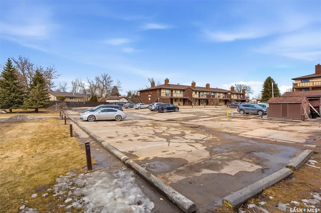 35 Alport Crescent Regina SK S4R 8C6