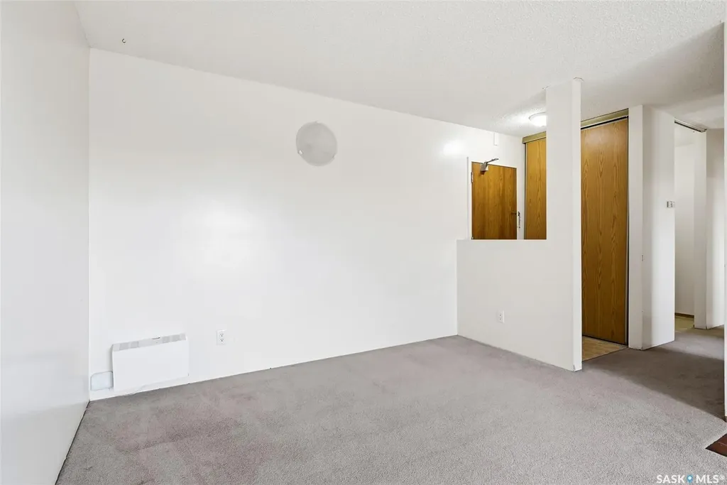 35 Alport Crescent Regina SK S4R 8C6