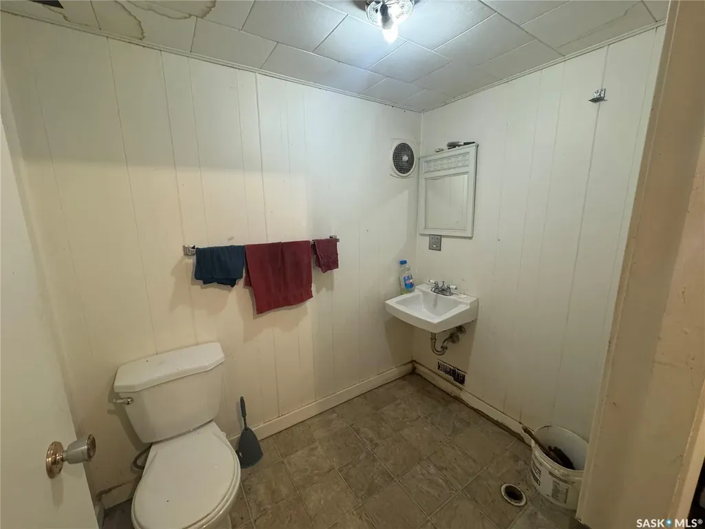620 Railway Avenue Conquest SK S0L 0L0