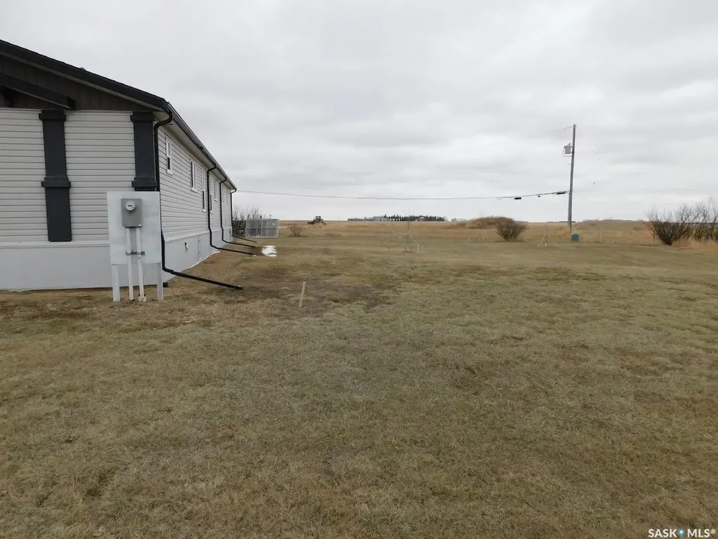 7-9 Allard Bay Gravelbourg SK S0H 1X0