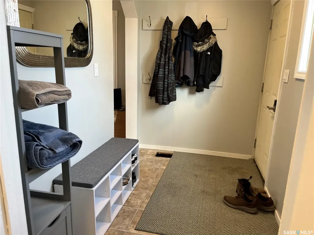 219 1st Avenue Gravelbourg SK S0H 1X0