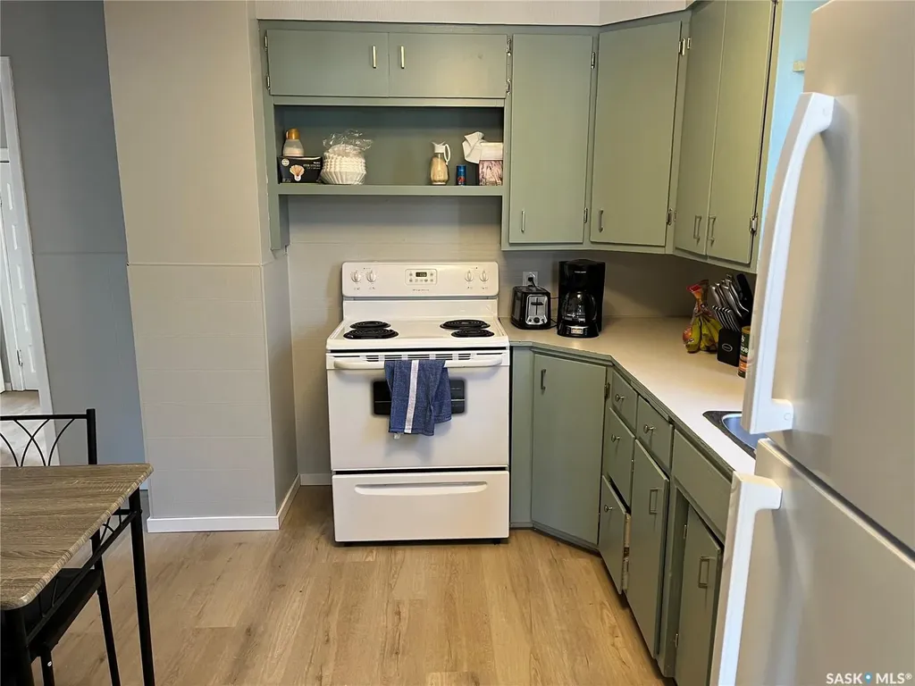 219 1st Avenue Gravelbourg SK S0H 1X0