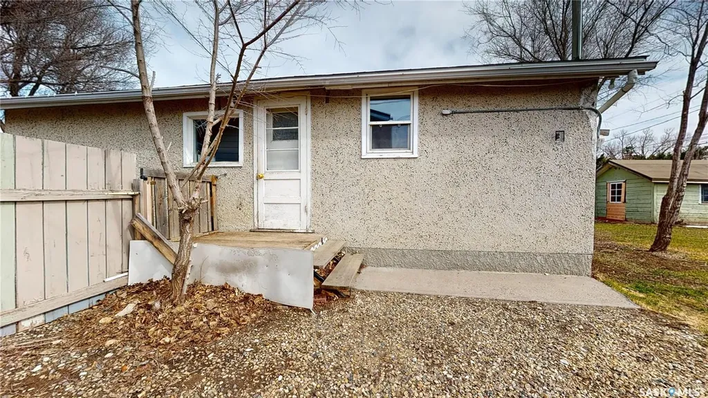 506 Walsh Street Maple Creek SK S0N 1N0