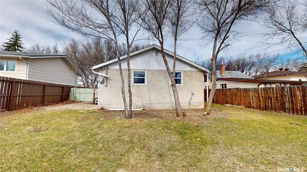 506 Walsh Street Maple Creek SK S0N 1N0