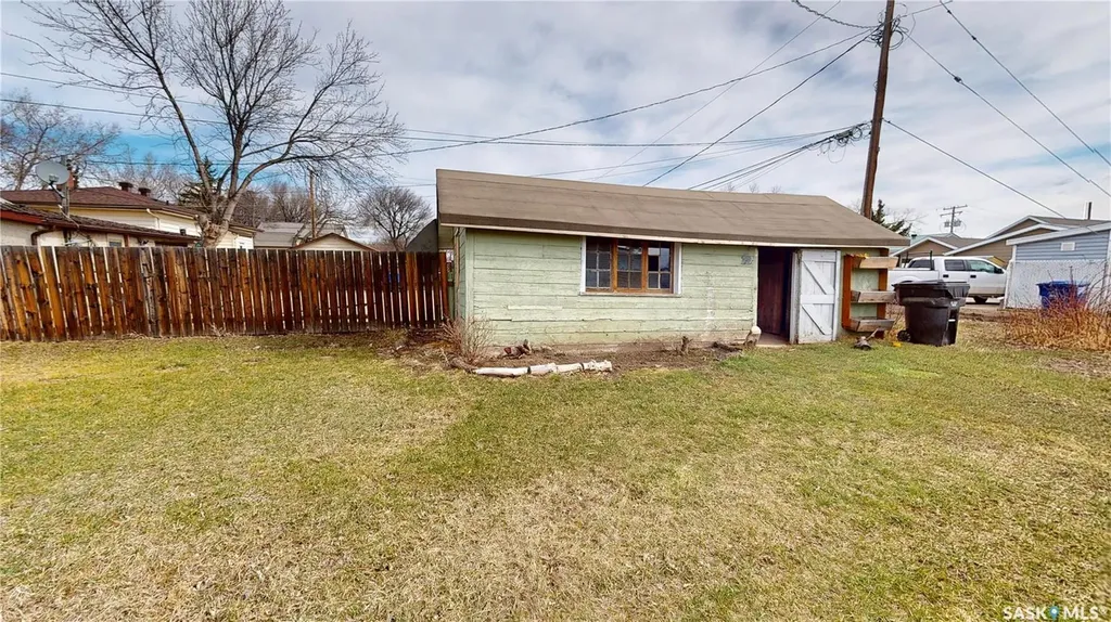 506 Walsh Street Maple Creek SK S0N 1N0