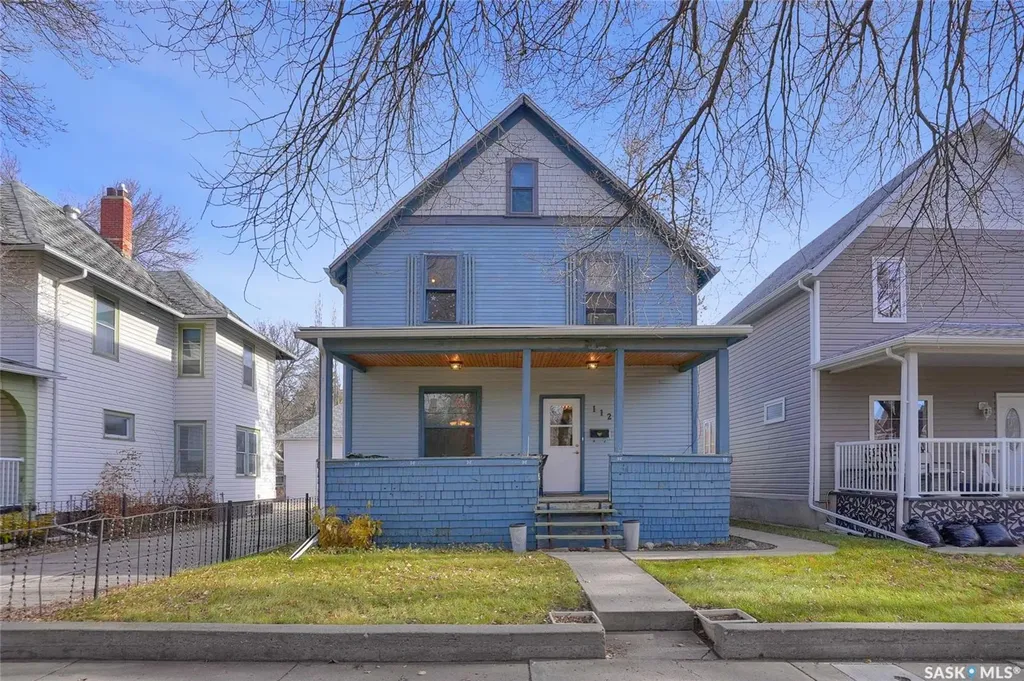 1127 2nd Avenue NW Moose Jaw SK S6H 3R4