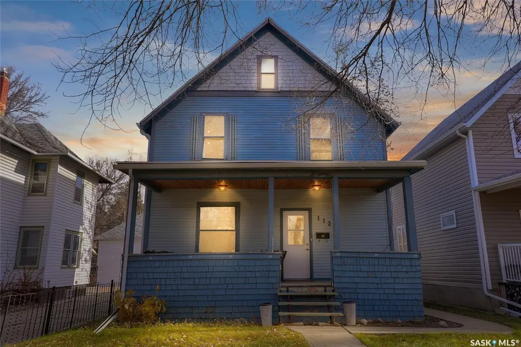 1127 2nd Avenue NW Moose Jaw SK S6H 3R4