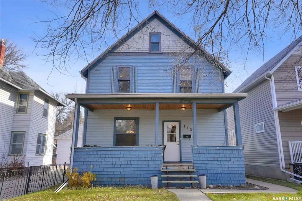 1127 2nd Avenue NW Moose Jaw SK S6H 3R4