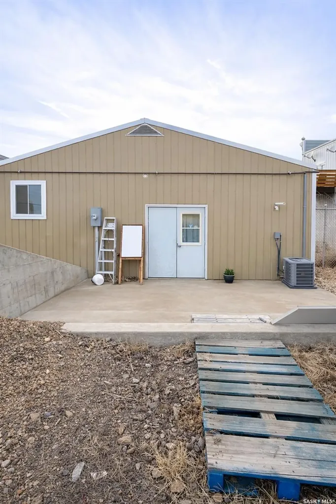 1387 Conrad Avenue Gull Lake SK S0N 1A0