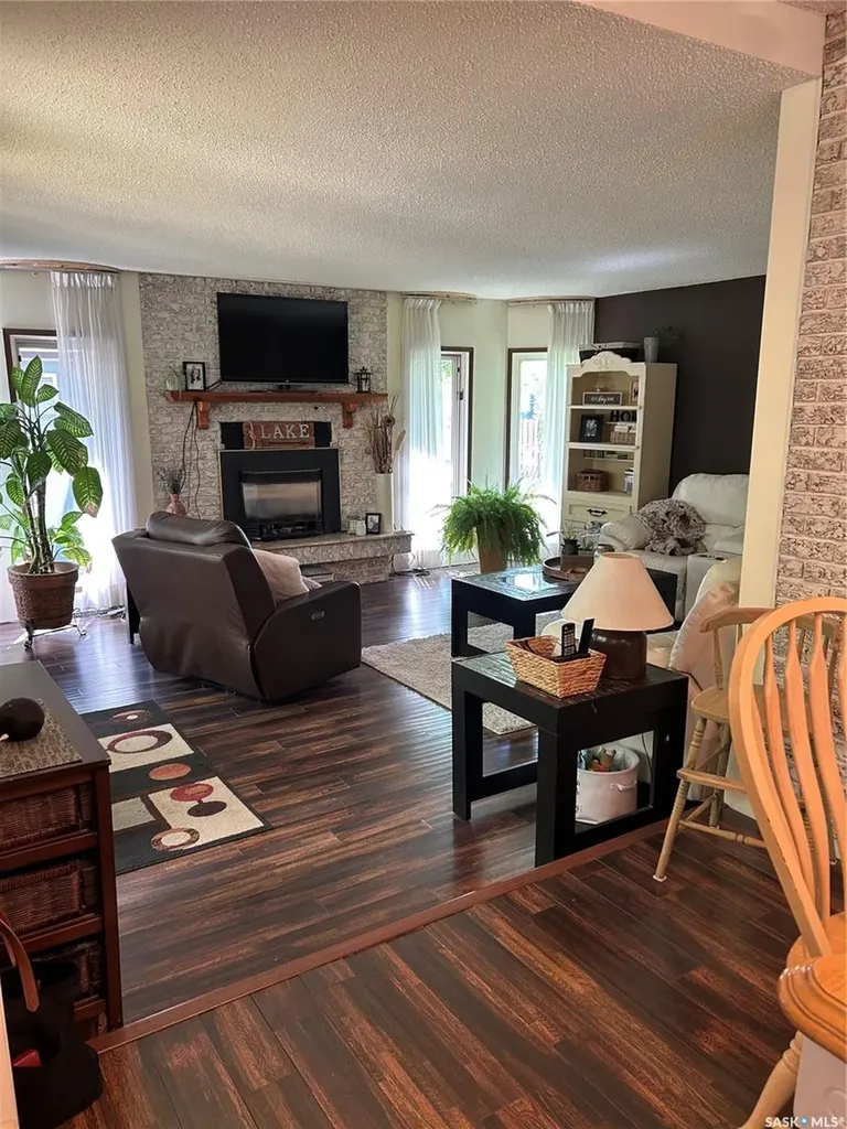 1533 Thorn Crescent Estevan SK S4A 1N7