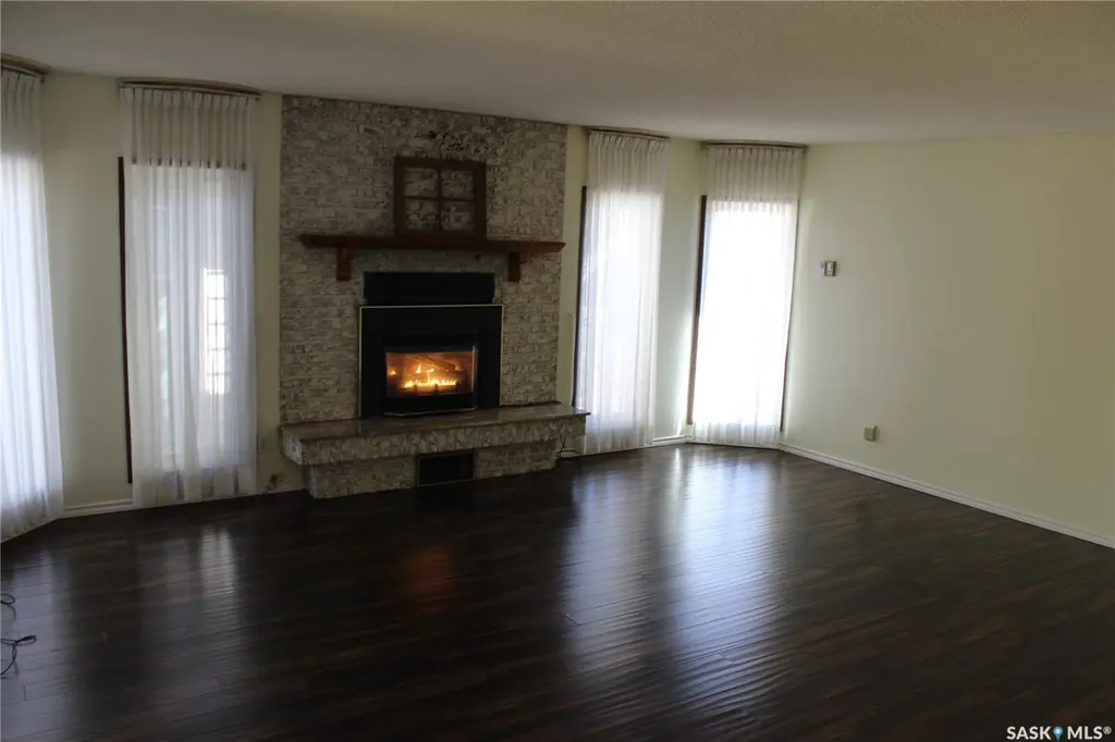 1533 Thorn Crescent Estevan SK S4A 1N7