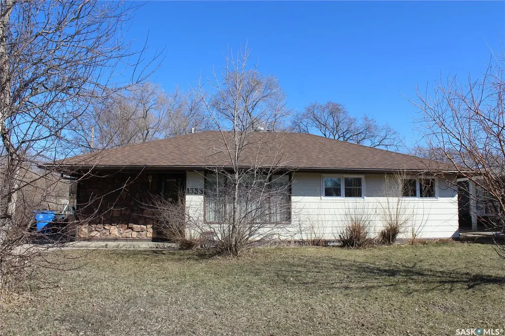 1533 Thorn Crescent Estevan SK S4A 1N7