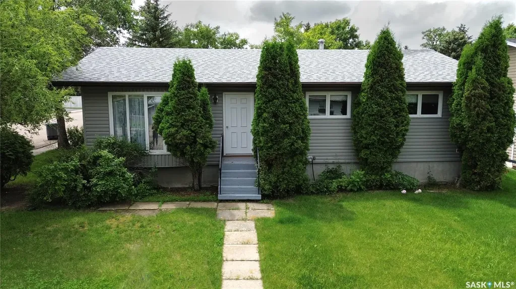 1008 Parklane Drive Assiniboia SK S0H 0B0