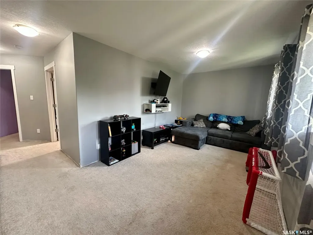 205 Roberts Avenue Canora SK S0A 0L0