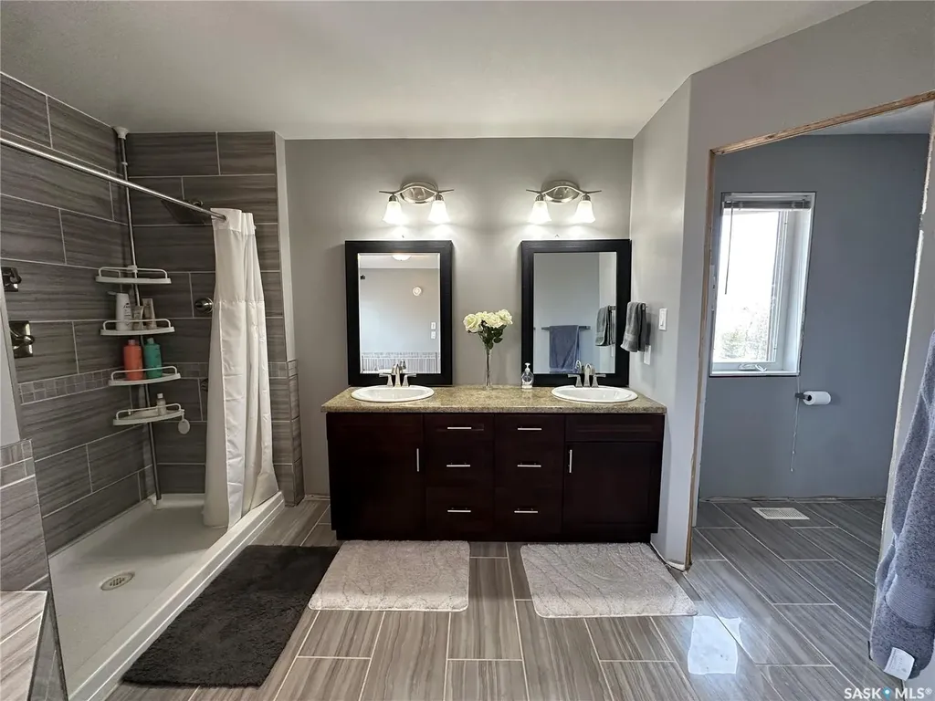 205 Roberts Avenue Canora SK S0A 0L0