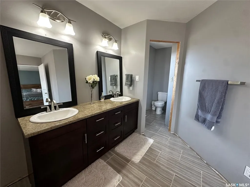 205 Roberts Avenue Canora SK S0A 0L0