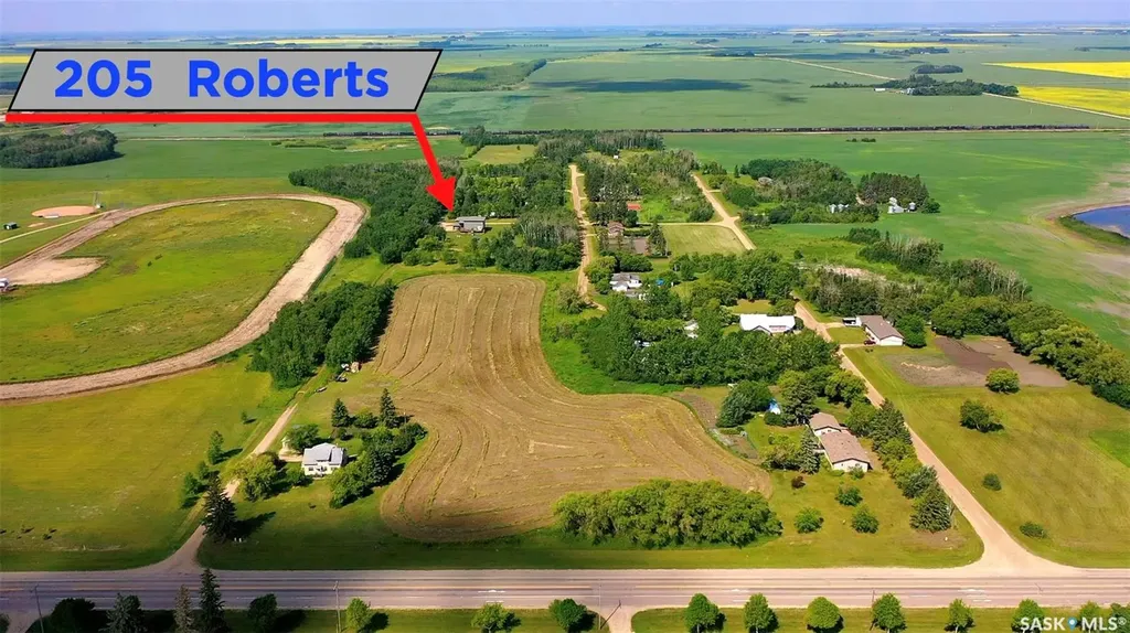 205 Roberts Avenue Canora SK S0A 0L0