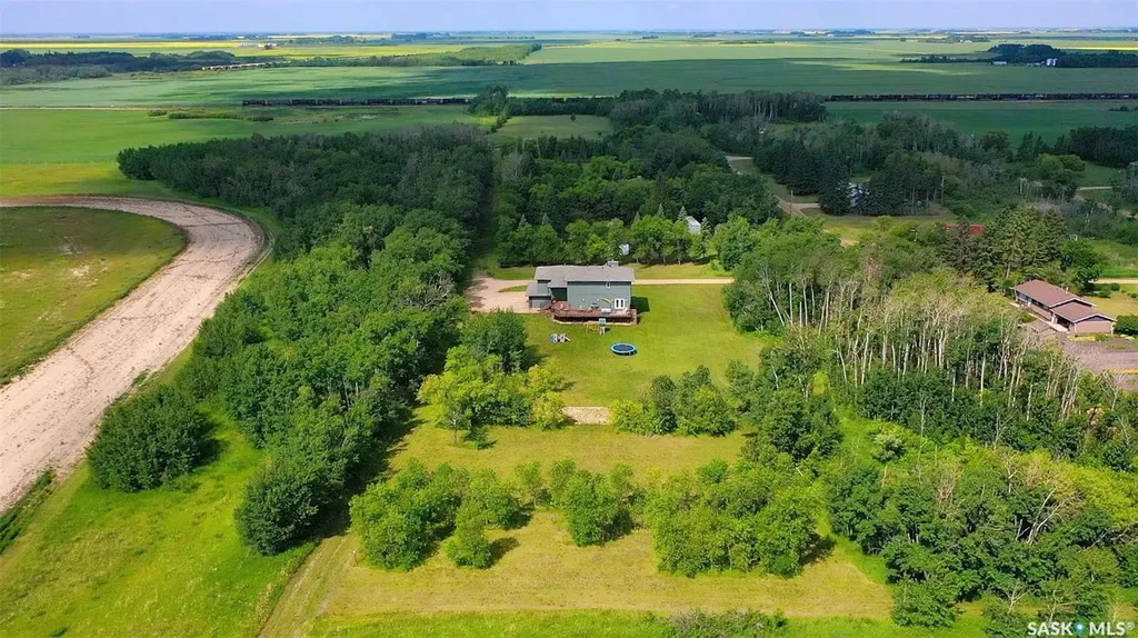 205 Roberts Avenue Canora SK S0A 0L0
