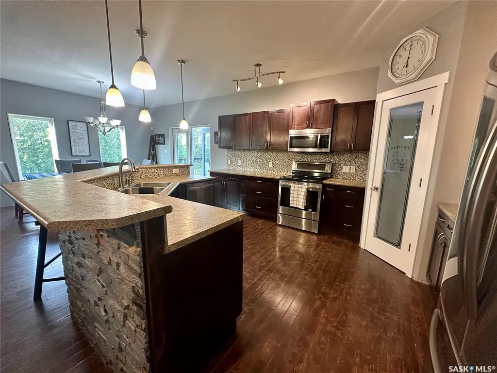 205 Roberts Avenue Canora SK S0A 0L0