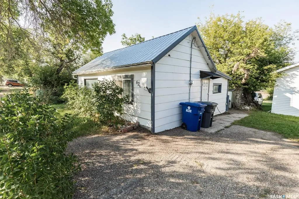 626 Manitoba Avenue Kerrobert SK S0L 1R0