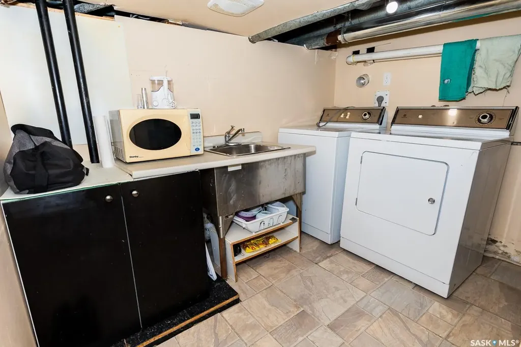 626 Manitoba Avenue Kerrobert SK S0L 1R0