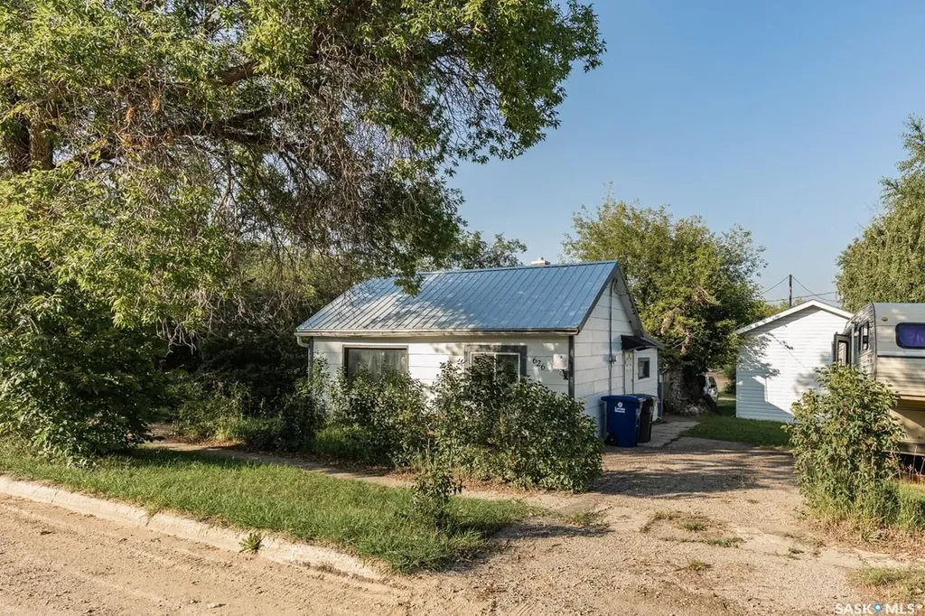 626 Manitoba Avenue Kerrobert SK S0L 1R0