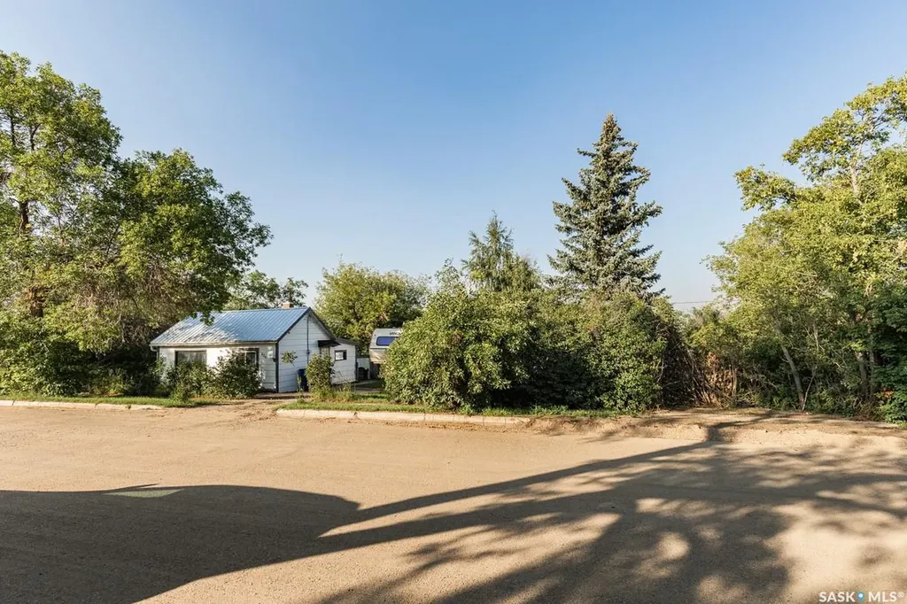 626 Manitoba Avenue Kerrobert SK S0L 1R0