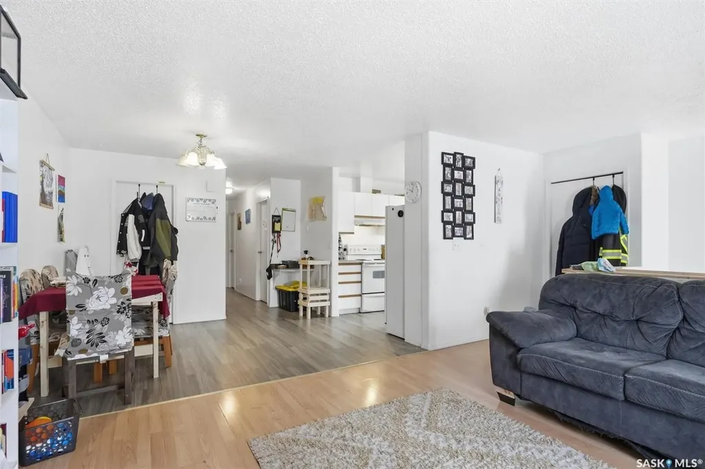 114 - 116 Barber Crescent Saskatoon SK S7M 5M7