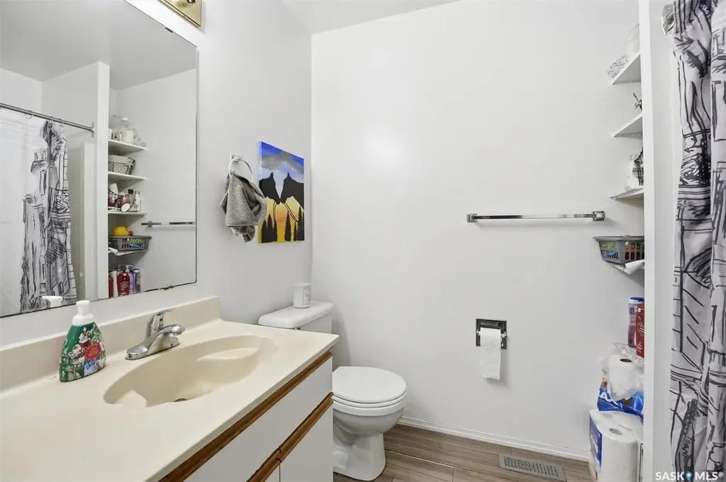 114 - 116 Barber Crescent Saskatoon SK S7M 5M7