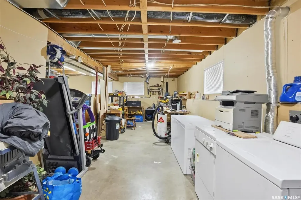 114 - 116 Barber Crescent Saskatoon SK S7M 5M7