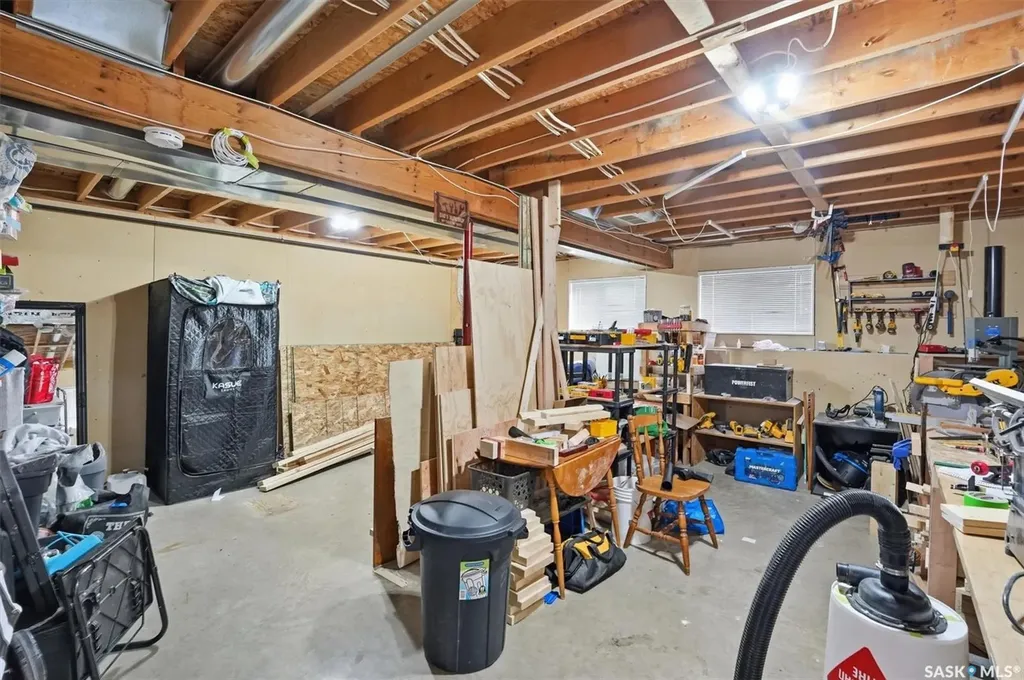 114 - 116 Barber Crescent Saskatoon SK S7M 5M7