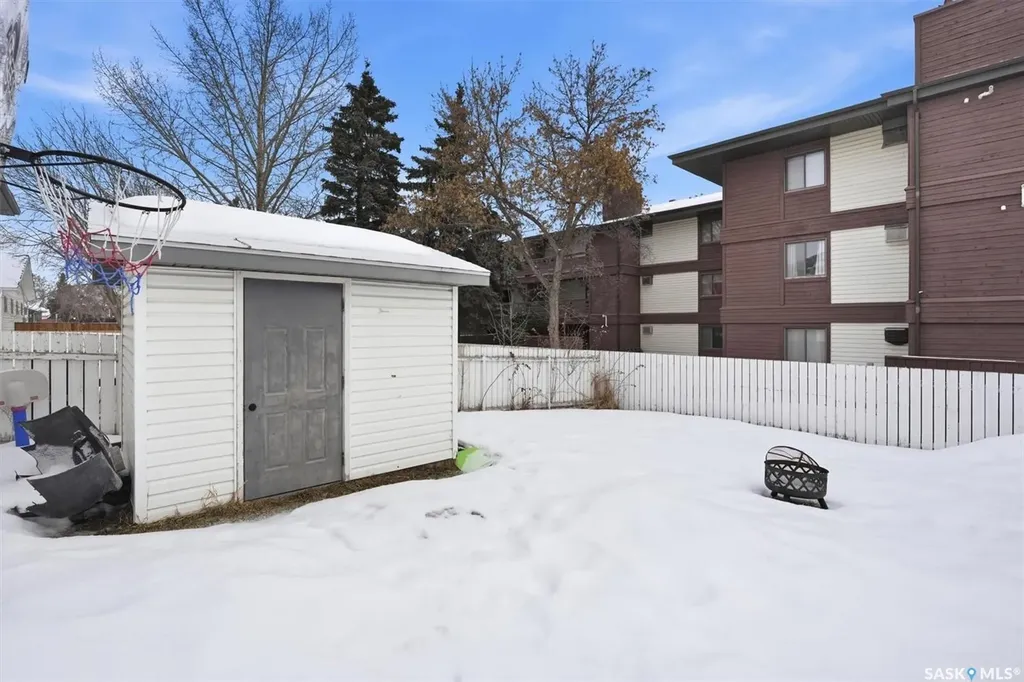114 - 116 Barber Crescent Saskatoon SK S7M 5M7