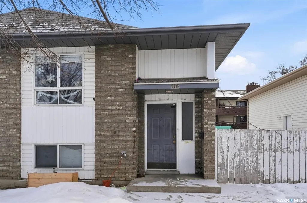 114 - 116 Barber Crescent Saskatoon SK S7M 5M7