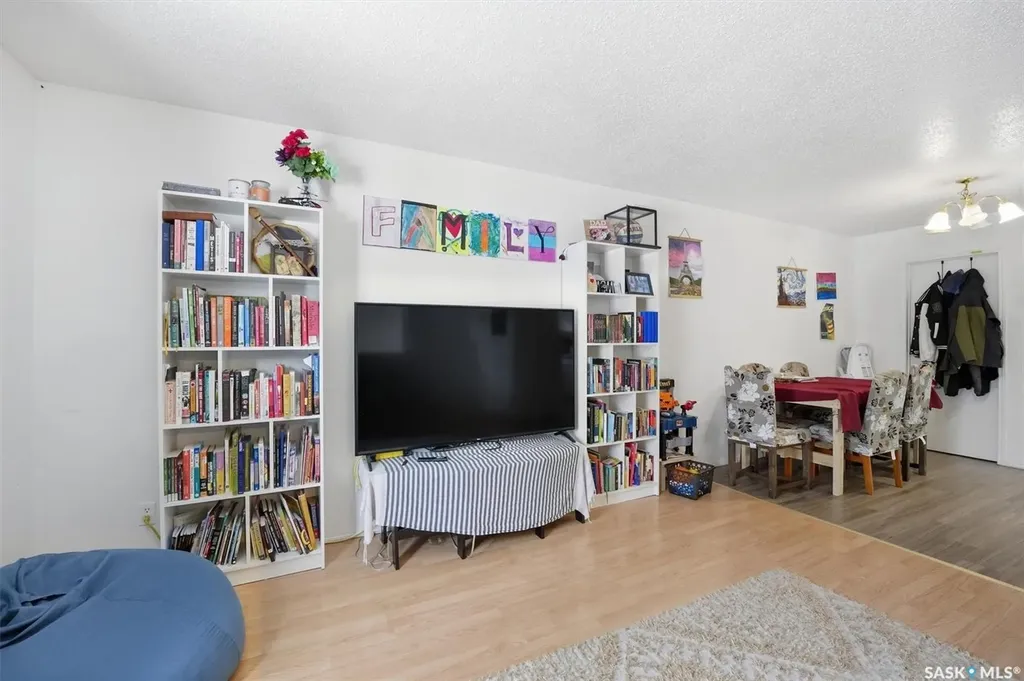 114 - 116 Barber Crescent Saskatoon SK S7M 5M7