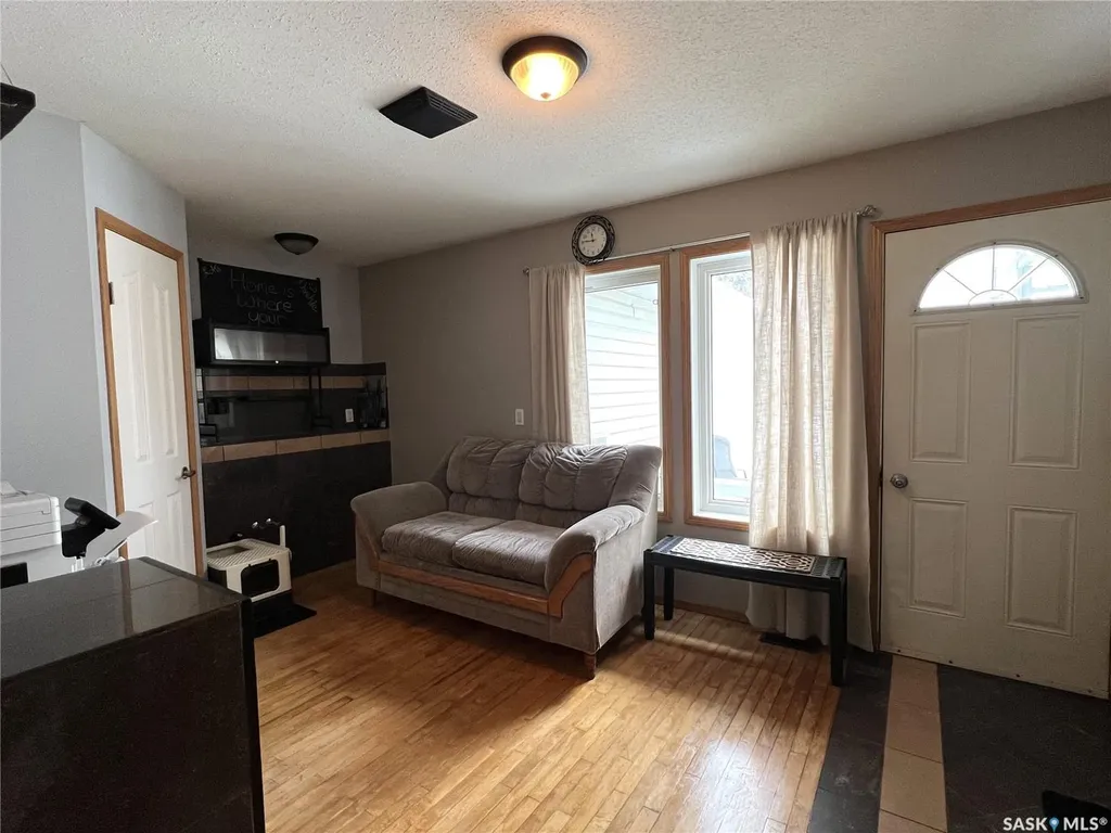 401 2nd Street NW Goodsoil SK S0M 1A0