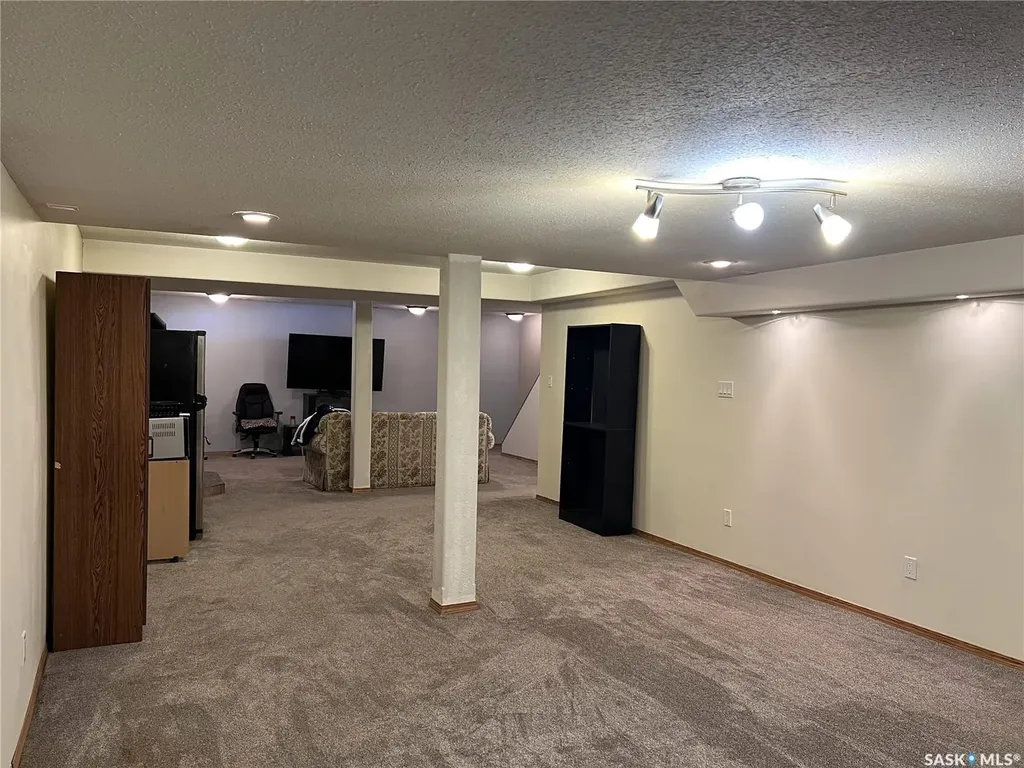 401 2nd Street NW Goodsoil SK S0M 1A0