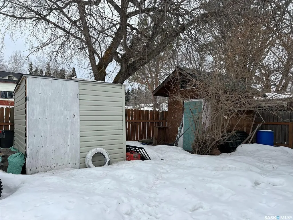 401 2nd Street NW Goodsoil SK S0M 1A0