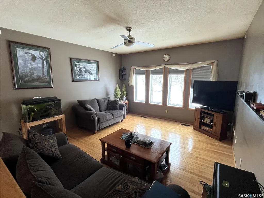 401 2nd Street NW Goodsoil SK S0M 1A0