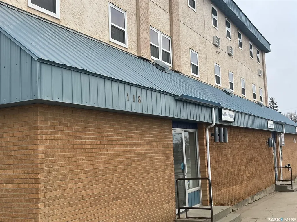 118 1st Avenue E Leader SK S0N 1H0