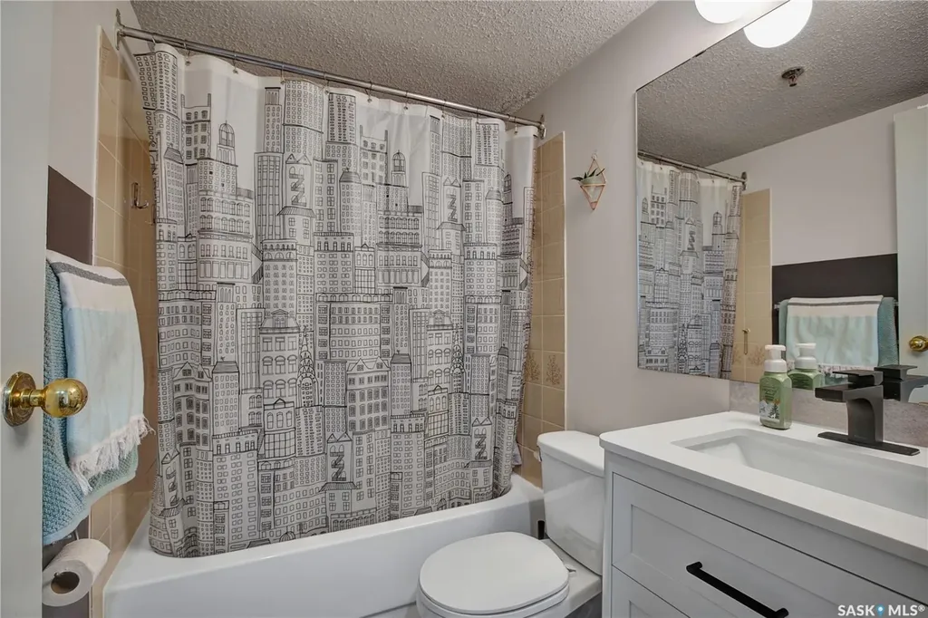405 5th Avenue Saskatoon SK S7K 6Z3